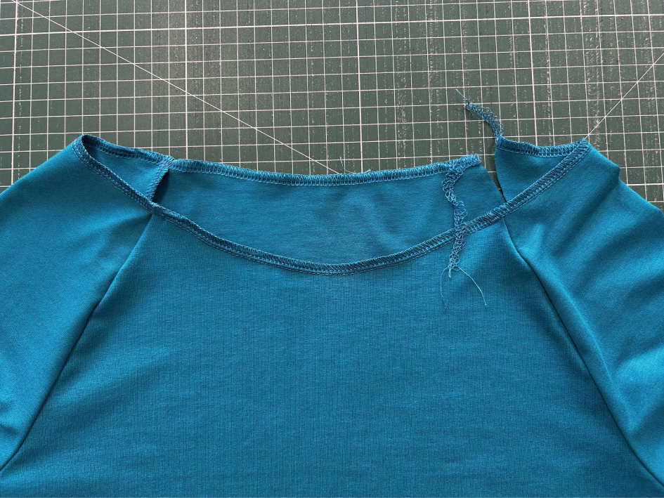 Cop na založeném průkrčníku (2)